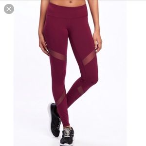 Maroon mid-rise mesh leggings